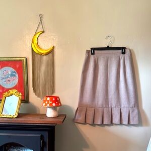 👩‍💼🧜‍♀️🌟🍄Tan Skirt with Pleated Hem